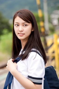 时间旅行者的妻子小说